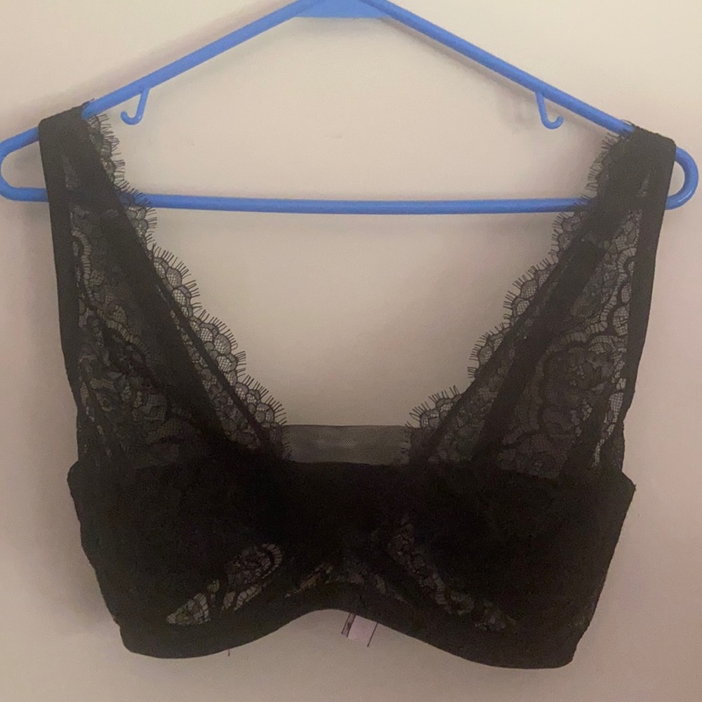 Victoria’s Secret Dream Angels unlined plunge